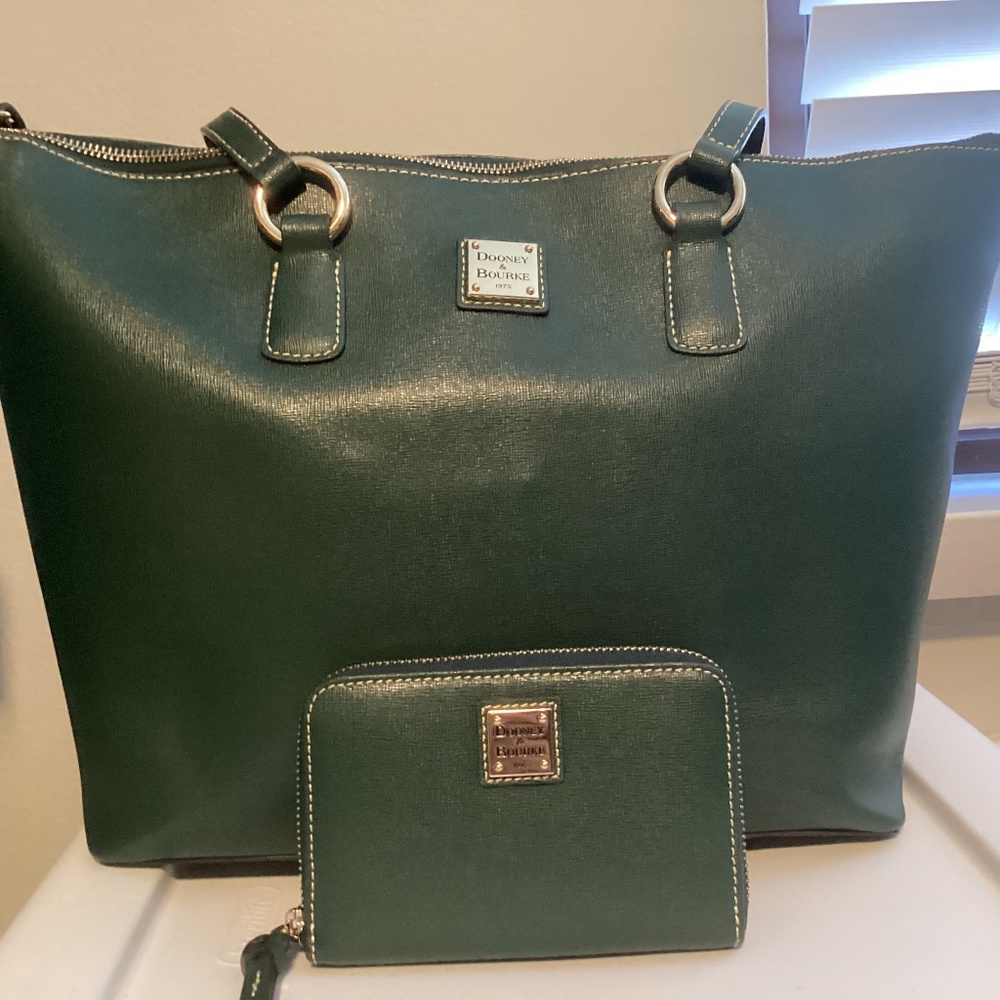 Dooney & Bourke Green Ivy Wren Saffiano Leather Tote & Matching Wallet Set